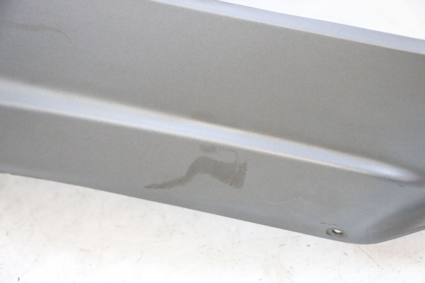 photo de LEWY TYLNY BOK PIAGGIO MP3 500 (2016 - 2018) - Punkty mocowania