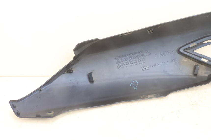 photo de TYLNY LEWY BOK YAMAHA N-MAX NMAX 125 (2021 - 2024) - Oznaczenia i referencje