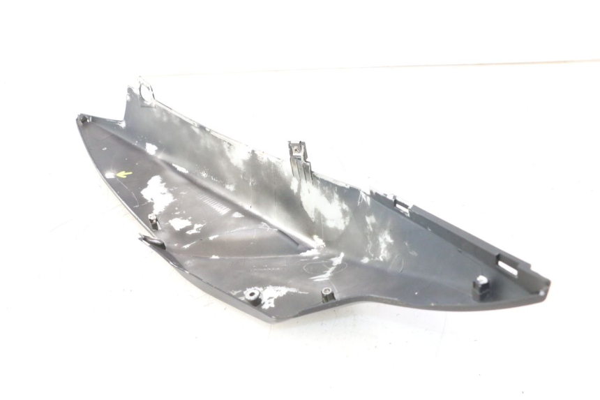 photo de LEWY TYLNY BOK PIAGGIO NEW TYPHOON 50 (2018 - 2021) - Widok z bliska