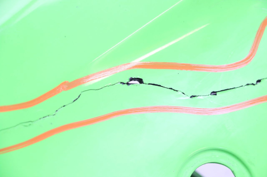 photo de LEWY TYLNY BOK KAWASAKI NINJA 400 (2018 - 2023) - Szczegół części