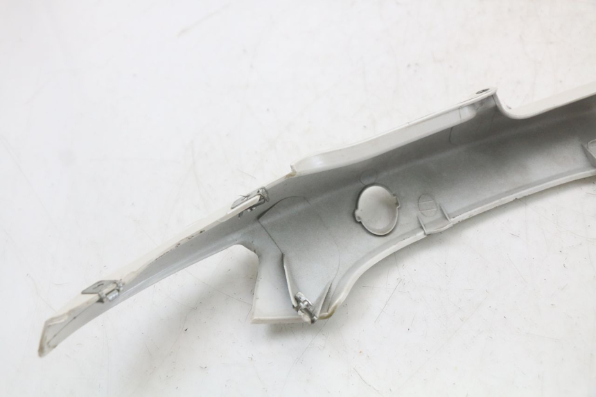 photo de LEWY TYLNY BOK MOTO GUZZI NORGE 8V GT 1200 (2011 - 2016) - Punkty mocowania