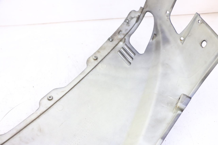 photo de LEWY TYLNY BOK JM MOTORS OLDIES GT 4T 50 (2018 - 2025) - Stan powierzchni