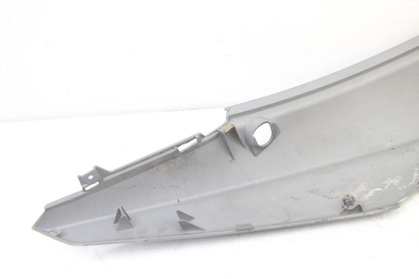 photo de LEWY TYLNY BOK SYM ORBIT III 3 4T 50 (2021 - 2025) - Stan powierzchni