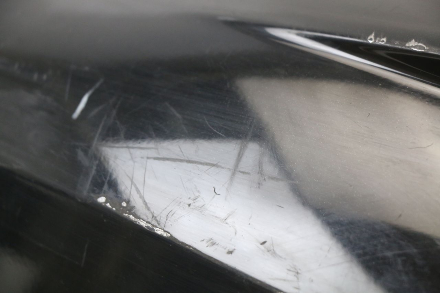 photo de LEWY TYLNY BOK HONDA PCX (JF28) 125 (2009 - 2011) - Szczegóły charakterystyczne