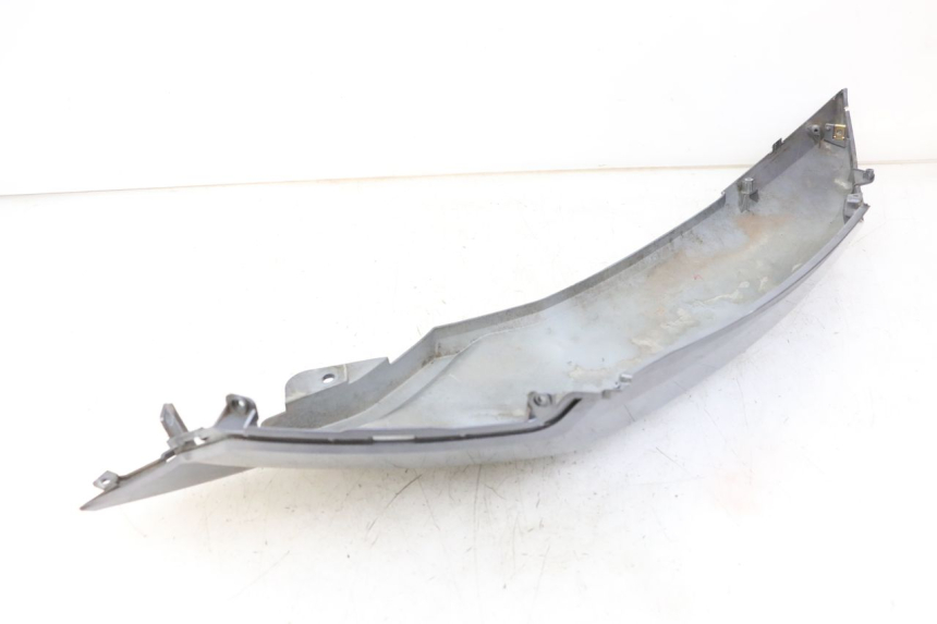 photo de LEWY TYLNY BOK PEUGEOT BELVILLE 125 (2017 - 2021) - Zoom stanu zużycia