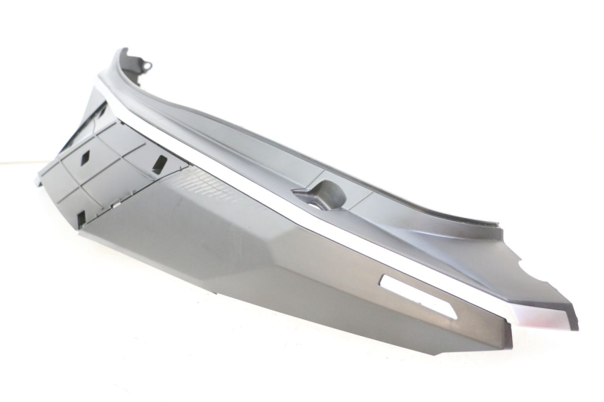 photo de LEWY TYLNY BOK PEUGEOT TWEET 4T 50 (2023 - 2025) - Widok z bliska