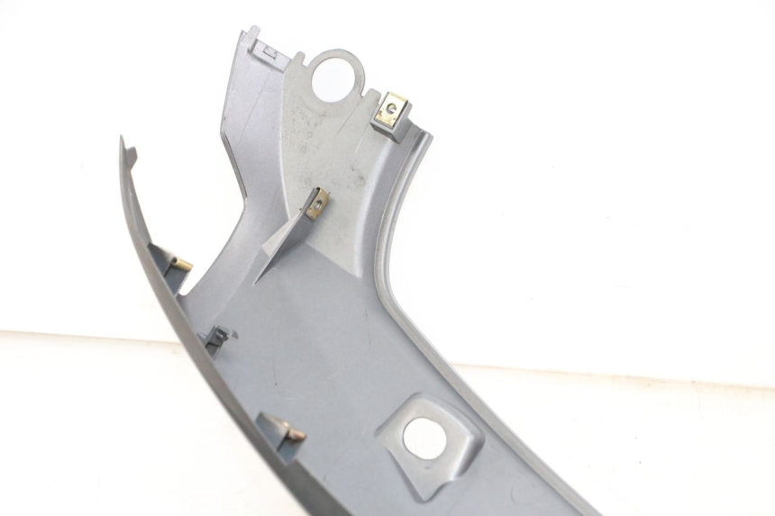 photo de LEWY TYLNY BOK PEUGEOT TWEET 4T 50 (2014 - 2019) - Zoom stanu zużycia