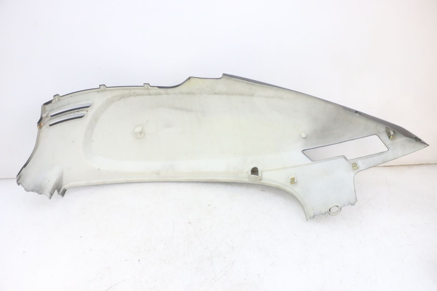 photo de LEWY TYLNY BOK EFUN PUSA 1 - Zoom stanu zużycia