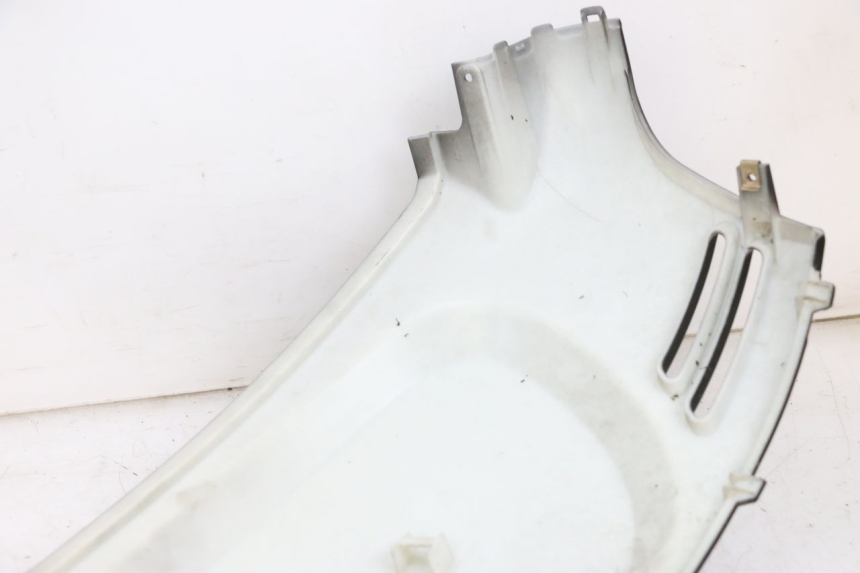 photo de LEWY TYLNY BOK EFUN PUSA 1 - Inny kąt widzenia