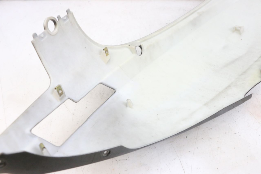 photo de LEWY TYLNY BOK EFUN PUSA 1 - Zbliżenie techniczne