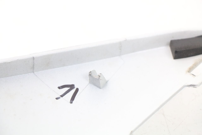 photo de LEWY TYLNY BOK DAELIM S3 125 (2010 - 2017) - Zoom stanu zużycia