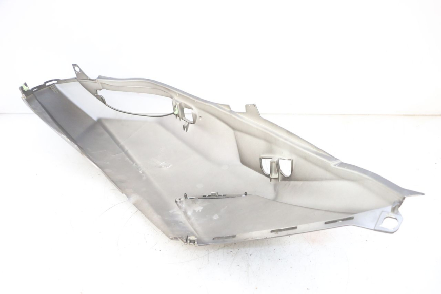 photo de LEWY TYLNY BOK PEUGEOT SATELIS 125 (2013 - 2018) - Punkty mocowania