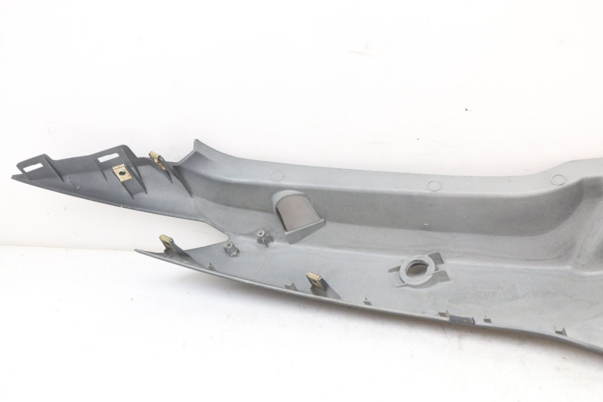 photo de LEWY TYLNY BOK KYMCO SUPER 8 4T 50 (2018 - 2020) - Punkty mocowania