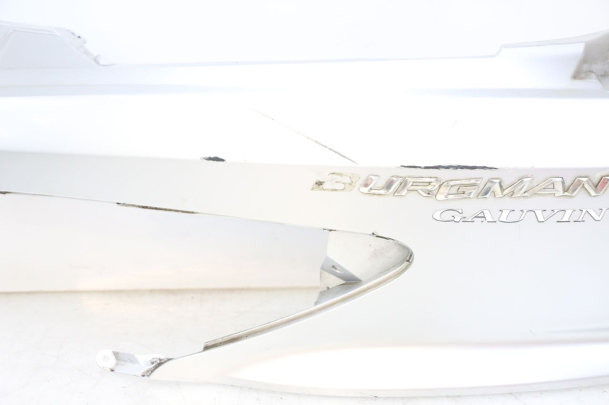 photo de LEWY TYLNY BOK SUZUKI BURGMAN 125 (2007 - 2014) - Widok z bliska