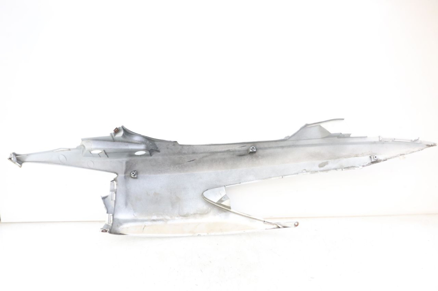 photo de LEWY TYLNY BOK SUZUKI BURGMAN 125 (2007 - 2014) - Punkty mocowania