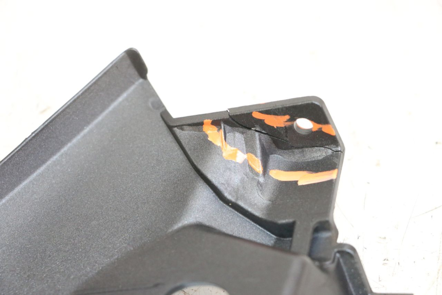 photo de LEWY TYLNY BOK SUZUKI BURGMAN 125 (2018 - 2021) - Szczegół części