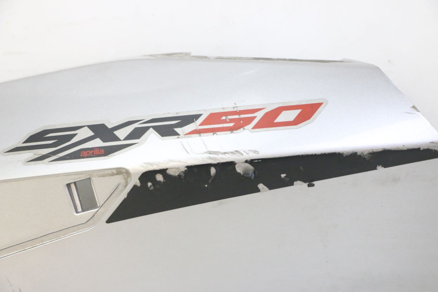 photo de LEWY TYLNY BOK APRILIA SXR 50 (2021 - 2023) - Szczegóły charakterystyczne