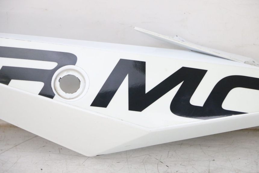 photo de LEWY TYLNY BOK KSR TR SM 50 (2015 - 2018) - Oznaczenia i referencje