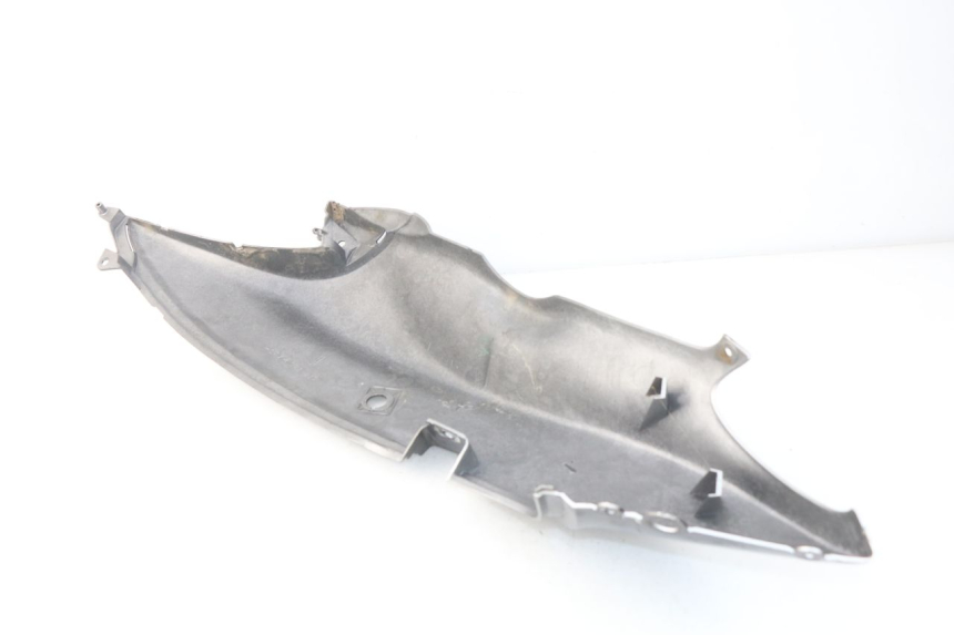 photo de LEWY TYLNY BOK SUZUKI UC EPICURO 125 (1999 - 2003) - Zbliżenie techniczne