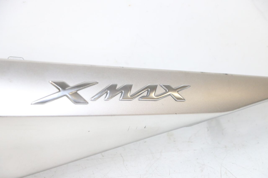 photo de LEWY TYLNY BOK YAMAHA XMAX X-MAX ABS 125 (2017 - 2020) - Szczegóły charakterystyczne