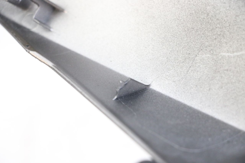 photo de LEWY TYLNY BOK YAMAHA XMAX X-MAX ABS 125 (2017 - 2020) - Zoom stanu zużycia