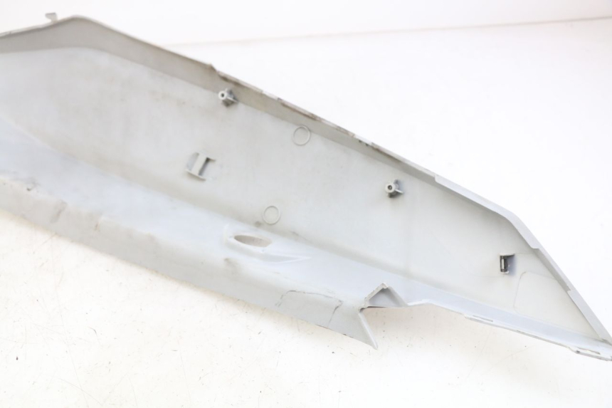 photo de LEWY TYLNY BOK KYMCO X-TOWN XTOWN 125 (2016 - 2021) - Zbliżenie techniczne