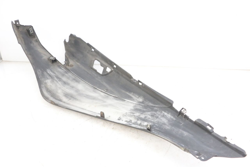 photo de LEWY TYLNY BOK PIAGGIO X10 125 (2012 - 2017) - Szczegół części