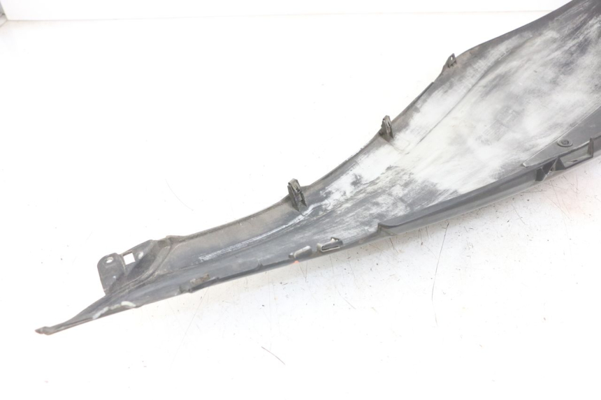 photo de LEWY TYLNY BOK PIAGGIO X10 125 (2012 - 2017) - Zoom stanu zużycia