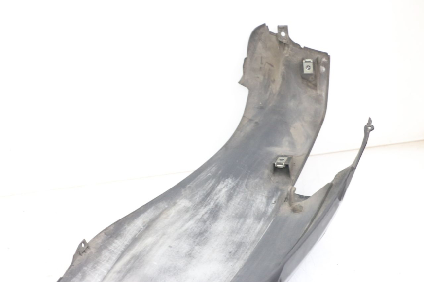 photo de LEWY TYLNY BOK PIAGGIO X10 125 (2012 - 2017) - Zbliżenie techniczne