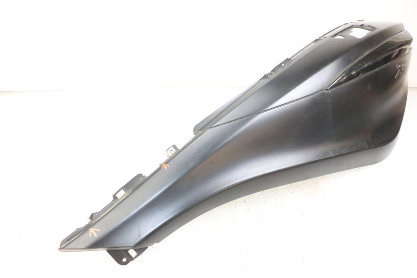 photo de LEWY TYLNY BOK PIAGGIO X10 125 (2012 - 2017) - Punkty mocowania