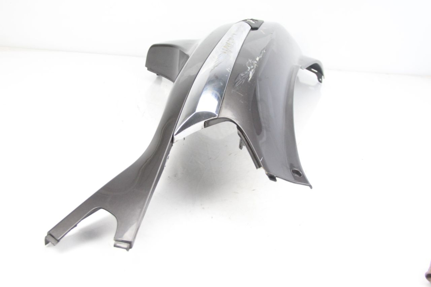 photo de LEWY TYLNY BOK PIAGGIO XEVO - X EVO 125 (2007 - 2017) - Zoom stanu zużycia