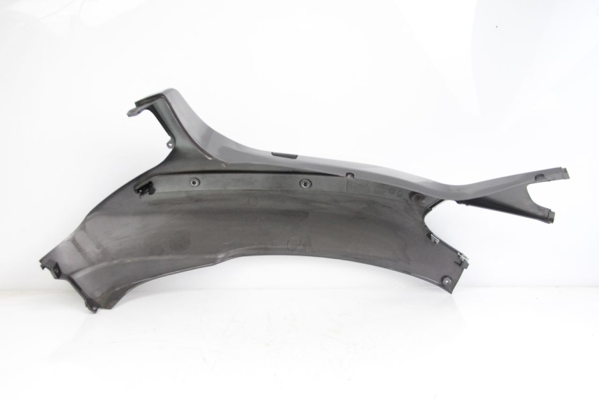 photo de LEWY TYLNY BOK PIAGGIO XEVO - X EVO 125 (2007 - 2017) - Zbliżenie techniczne