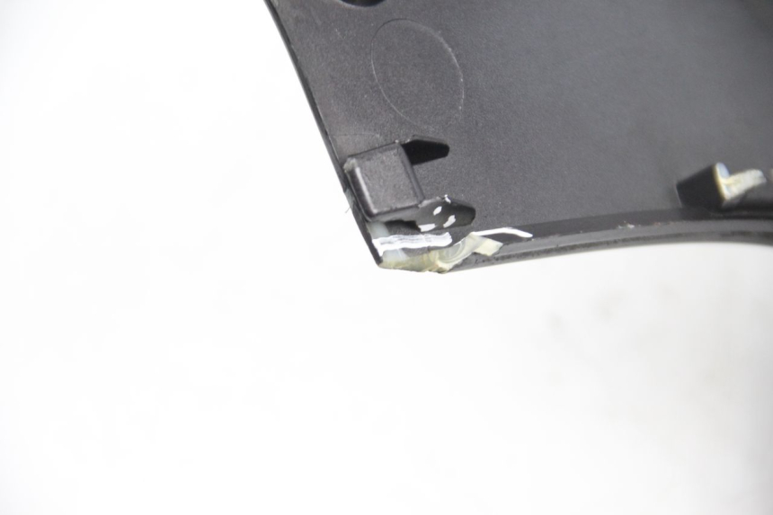 photo de LEWY TYLNY BOK PIAGGIO XEVO - X EVO 125 (2007 - 2017) - Stan powierzchni