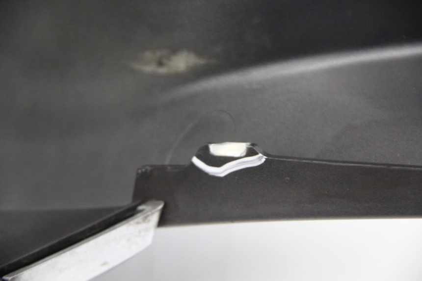 photo de LEWY TYLNY BOK PIAGGIO XEVO - X EVO 125 (2007 - 2017) - Część sprawdzona