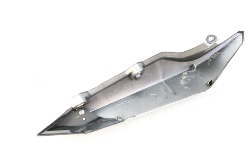 photo de LEWY TYLNY BOK YAMAHA XJ6 600 (2008 - 2016) - Punkty mocowania