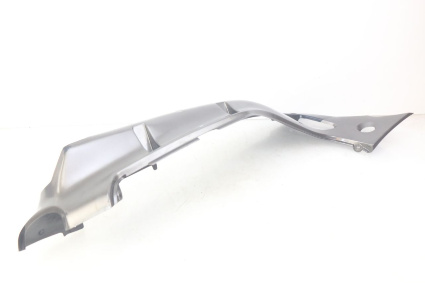 photo de LEWY TYLNY BOK KAWASAKI ZZR 600 (1995 - 2004) - Punkty mocowania