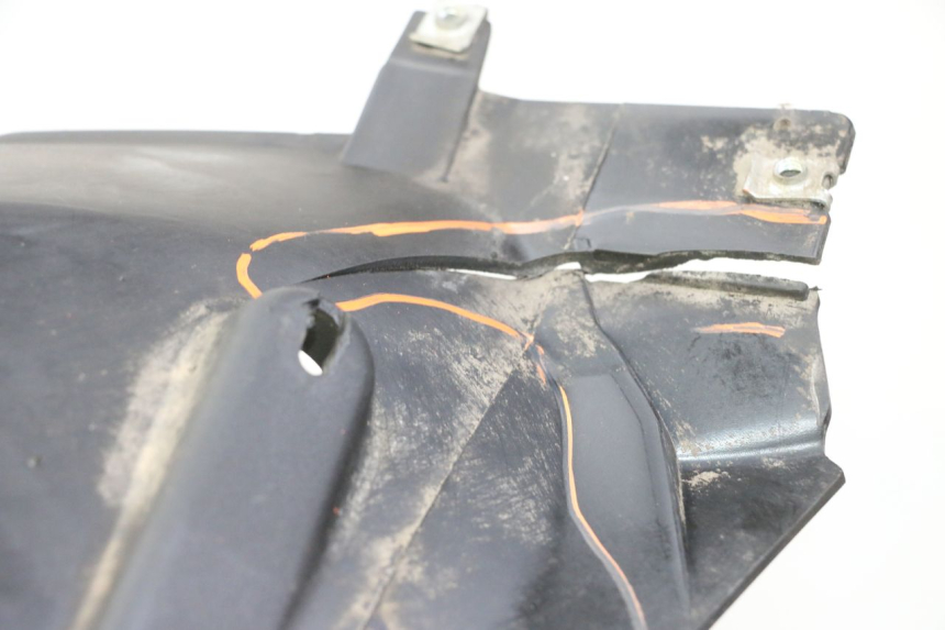 photo de PRAWY PRZEDNI BOK QUADRO 4 4D 350 (2015 - 2018) - Zoom stanu zużycia