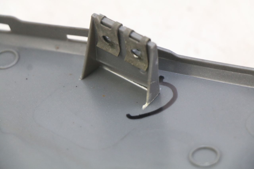 photo de PRAWY PRZEDNI BOK ECCITY ARTELEC 670 1 (2013 - 2017) - Szczegół części