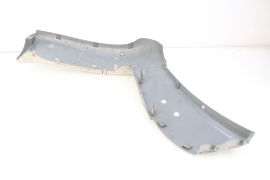 photo de PRAWY PRZEDNI BOK ECCITY ARTELEC 670 1 (2013 - 2017) - Zoom stanu zużycia