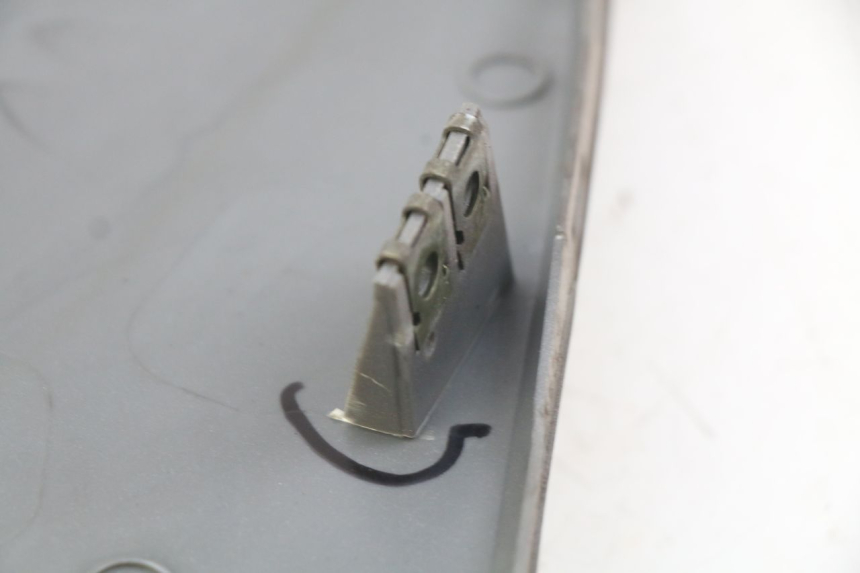 photo de PRAWY PRZEDNI BOK ECCITY ARTELEC 670 1 (2013 - 2017) - Inny kąt widzenia