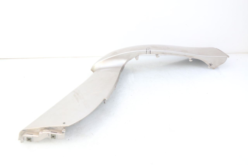 photo de PRAWY PRZEDNI BOK ECCITY ARTELEC 670 1 (2013 - 2017) - Oznaczenia i referencje