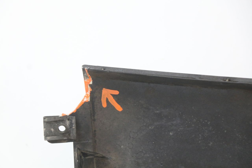 photo de PRAWY PRZEDNI BOK BMW C1 125 (2000 - 2003) - Punkty mocowania