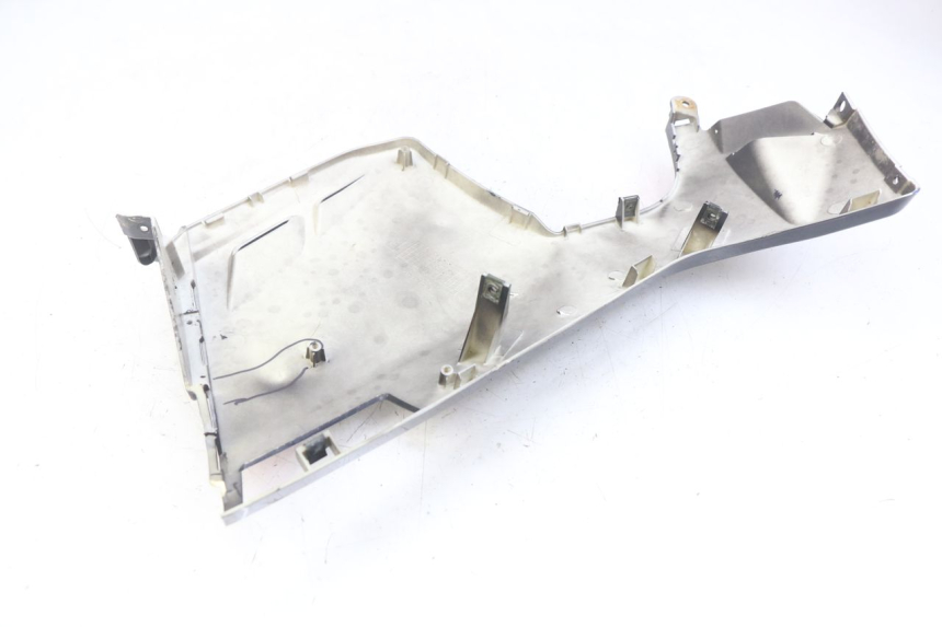 photo de PRAWY PRZEDNI BOK ORCAL CAVARO 4T 50 (2019 - 2023) - Szczegóły charakterystyczne