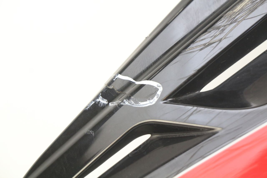 photo de PRAWY PRZEDNI BOK ORCAL CAVARO 4T 50 (2019 - 2023) - Stan powierzchni