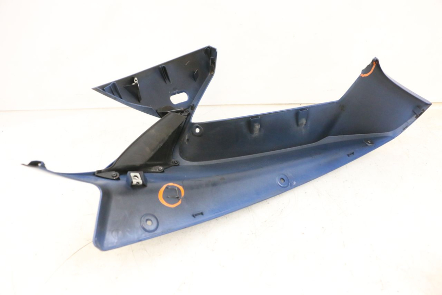 photo de PRAWY PRZEDNI BOK YAMAHA FJR ABS 1300 (2006 - 2012) - Punkty mocowania