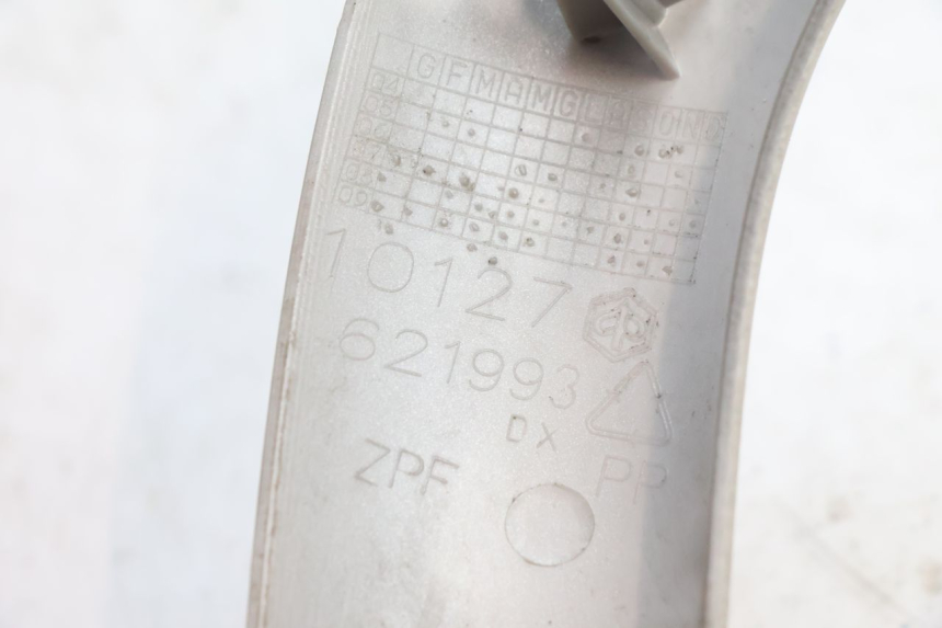 photo de PRAWA PRZEDNIA BOCZNA OSŁONA PIAGGIO FLY 2T 50 (2004 - 2017) - Oznaczenia i referencje