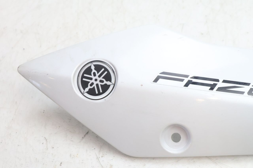 photo de PRAWA PRZEDNIA BOCZNA OSŁONA YAMAHA FZ8 800 (2010 - 2016) - Szczegół części
