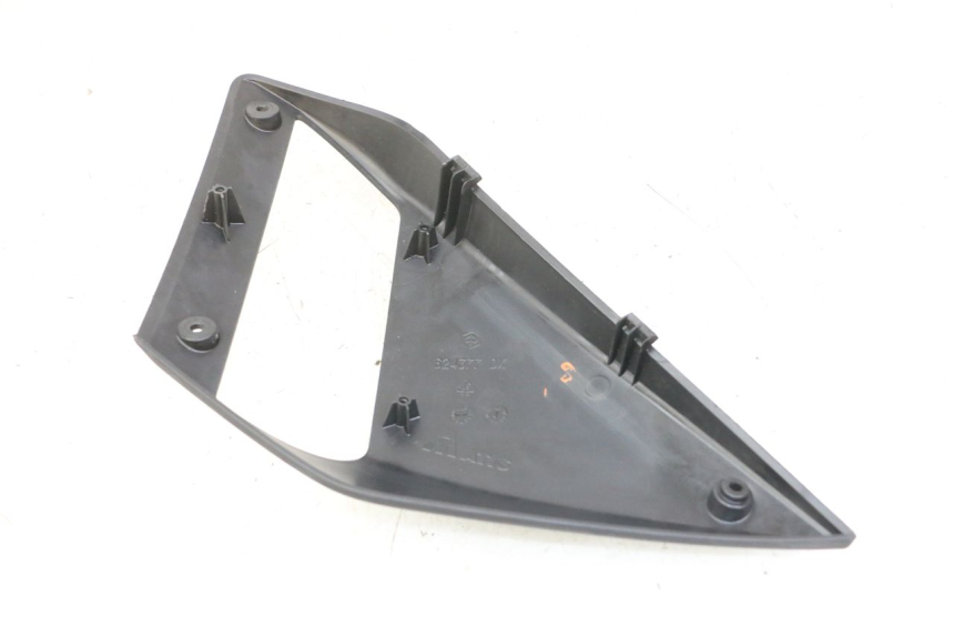 photo de PRAWY PRZEDNI BOK GILERA NEXUS 300 (2008 - 2013) - Zoom stanu zużycia