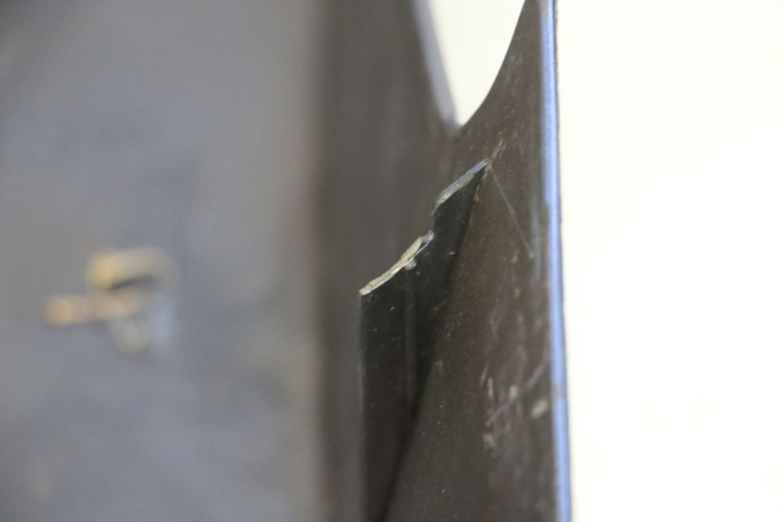 photo de PRAWY PRZEDNI BOK KAWASAKI GPX R WARBIRD 600 (1988 - 1993) - Szczegół części