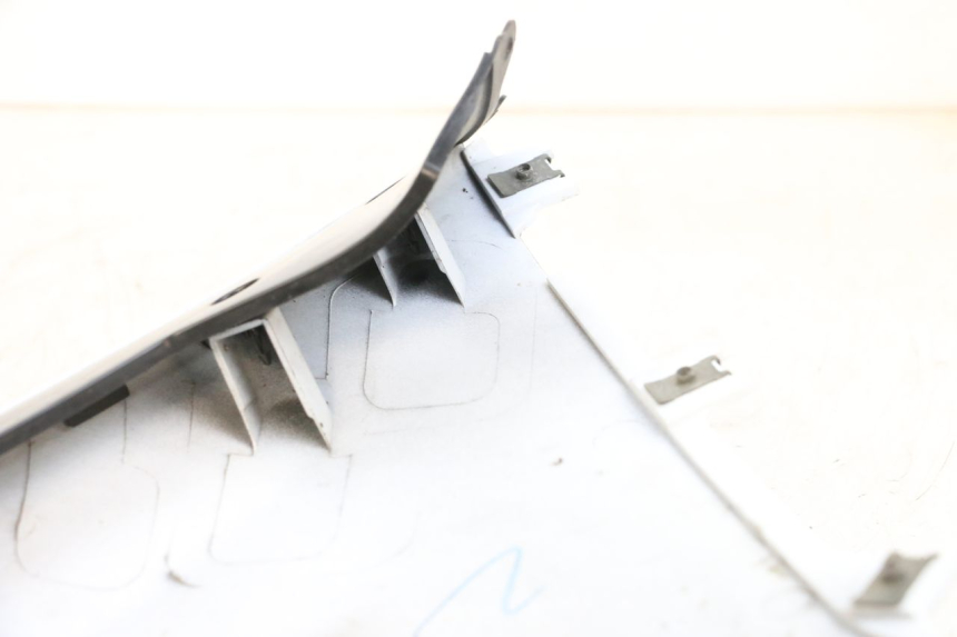 photo de PRAWY PRZEDNI BOK SUZUKI GSXR GSX-R 1000 (2003 - 2004) - Punkty mocowania